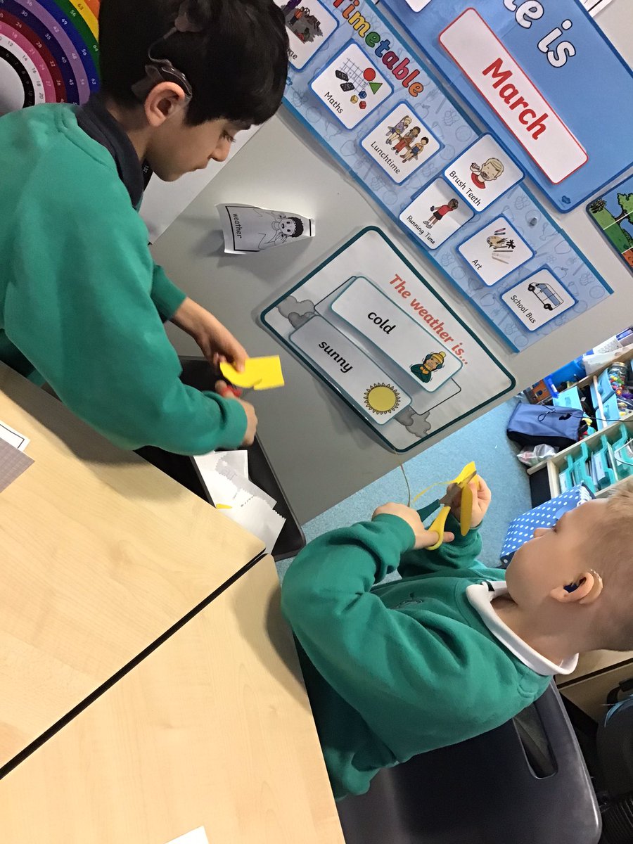 CPickeringPri's tweet photo. We have enjoyed making our Easter cards today🐣✉️ #HappyEaster #Crafty #ResourceBase #IPaSS https://t.co/Q2Sgyqsg4y