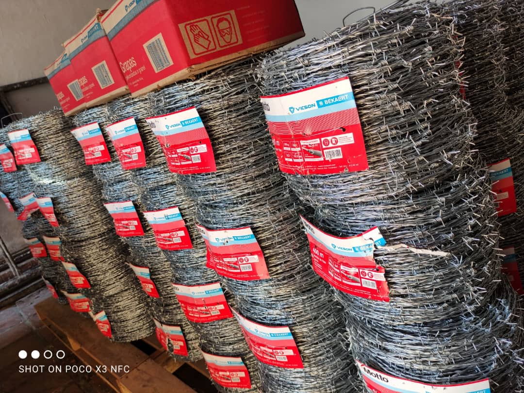 jimacaca's tweet photo. Aprovecha nuestros descuentos permanentes en Acero Galvanizado marca #Vicson. Alambre de Puas #Motto500 y #Motto400 disponible al mejor precio del mercado. Llama hoy al 0412-5547053 o 0424-5091010 y realiza tu compra. Te esperamos en #Cocorote #Yaracuy https://t.co/mfLhCBLszu