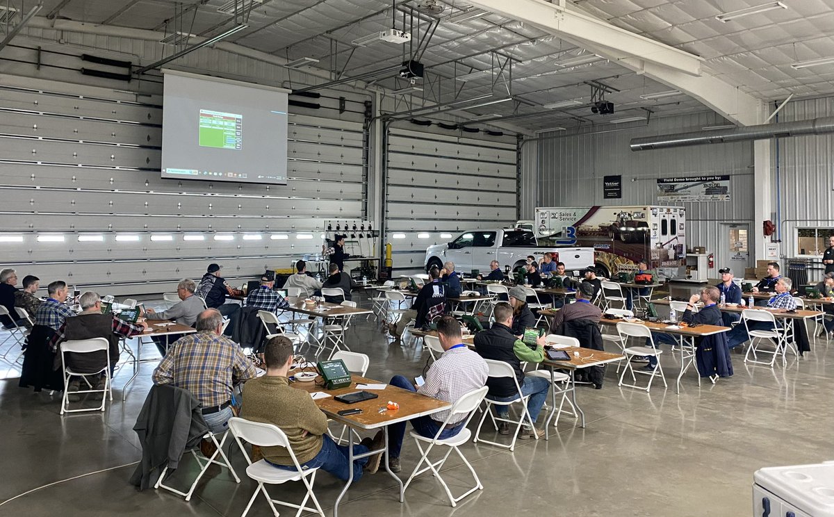 BottomLineSolu1's tweet photo. Customers getting ready for #plant23 with a @PrecisionPlant monitor training & some hands on system troubleshooting.
#BLSyourPrecisionAgSource
#TrustBLS https://t.co/YYkS2YjxcC
