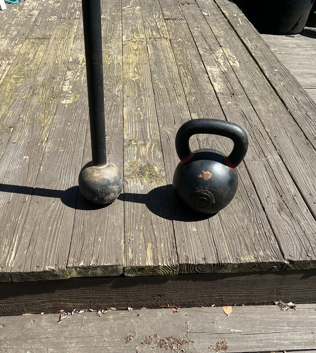 When I’m swinging these things around I can’t tell if I look like the crazed barbarian I hope to be… or like someone who dropped out of clown school to become self taught.

#DFIRfit