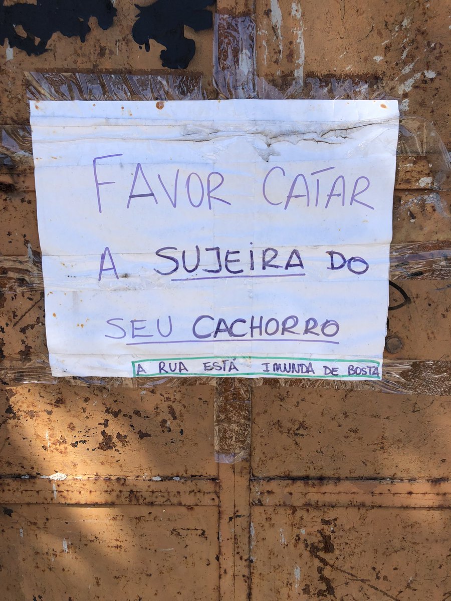 AJivago's tweet photo. Eu amo a sinceridade das pessoas 
😂😂😂😂 https://t.co/tNuas4IIn8
