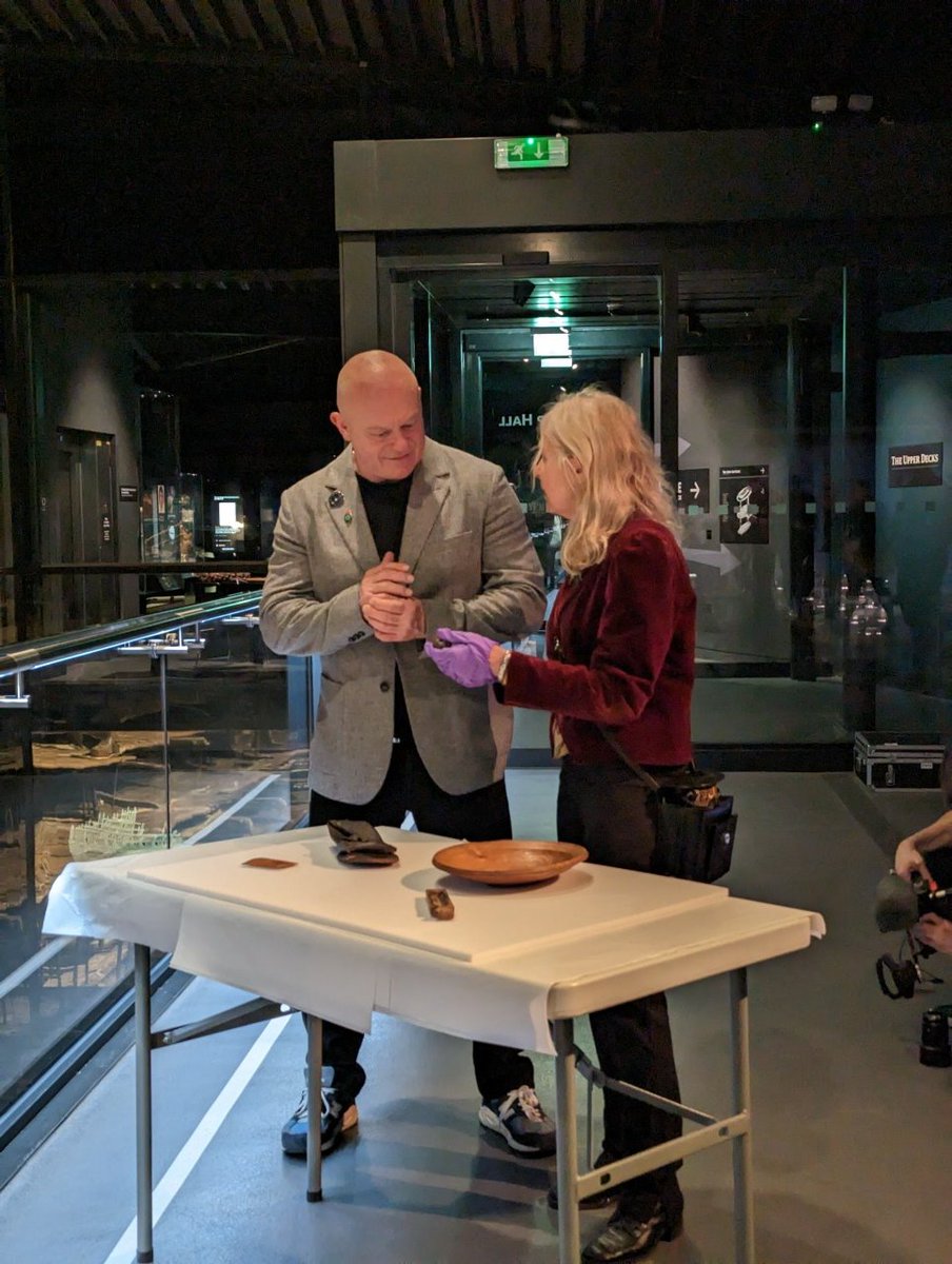 Ahead of the launch of our new 'Dive the Mary Rose 4D', narrator <a href="/RossKemp/">Ross Kemp</a> has been down to have a sneak preview, as well as have a look around the museum with our head of research <a href="/AHildred_MR/">Alex Hildred</a>!