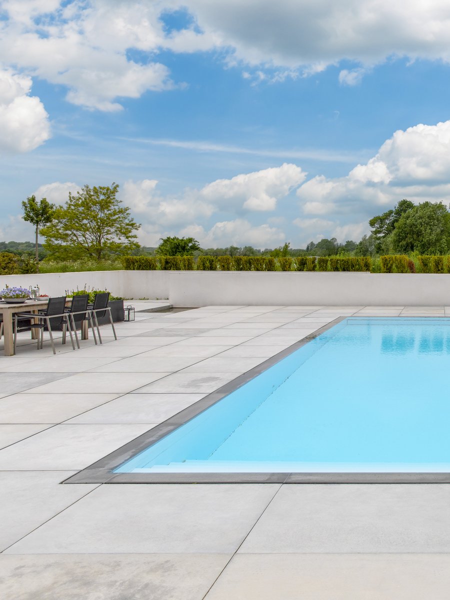 niveko_pools's tweet photo. Pool to match your project? No problem with NIVEKO 😉
White house? Check! ✔️
White floor? Check! ✔️
White pool? Check! ✔️
Choose from our portfolio and make your vision come true! ✨
Start your journey today - https://t.co/VTTDJj733R https://t.co/YQyw0KaiI1