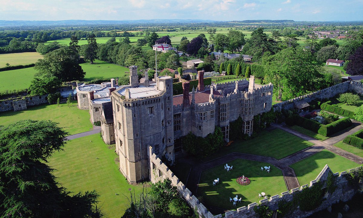 KB2_engineers's tweet photo. KB2 provided engineering services for a new wing with guest accommodation, spa and event space at Thornbury Castle in Gloucestershire
Including internal alterations,repairs, parking, driveways and portcullis entrance to this Grade I listed building. #structuralengineers #bristol https://t.co/T2b9NNiGy0
