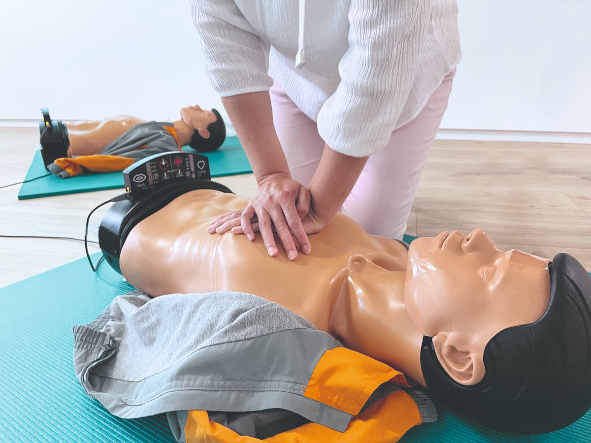 Im Notfall zählt jede Sekunde. Was zu tun ist, erfahren Interessierte beim öffentlichen Vortrag am 5. April - und jetzt schon im Blogbeitrag: gzo.ch/notfall-was-mu…

Übrigens: Neu bietet die GZO Academy Reanimationskurse und Notfallschulungen an: gzo.ch/notfallschulun…