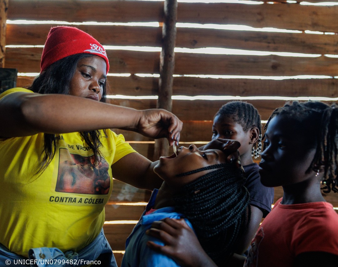 UNICEF's tweet photo. Following a cholera outbreak in Mozambique, UNICEF is helping protect children with vaccinations and education on good hygiene practices. https://t.co/OGihhOolnI