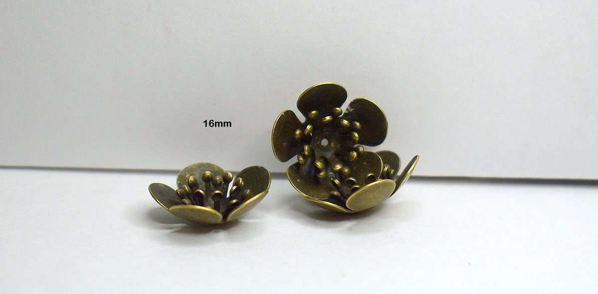 RainNSnowBeads's tweet photo. Excited to share the latest addition to my #etsy shop: 10 pcs 13x7mm Bendable 5 Petal Brass Flower Gold Tone Metal 3D Bead Caps https://t.co/jtqiJApMfy #gold #beading #zinc #flowerbeadcap #tinybeadcaps #smallbeadcaps #8mm #beadcaps #8mmbeadcaps https://t.co/DRtNhX44lc