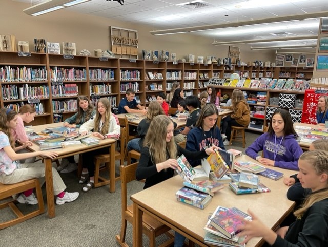MJH students have been creating book spine poetry in the library this week.  We've heard some great poetry!
