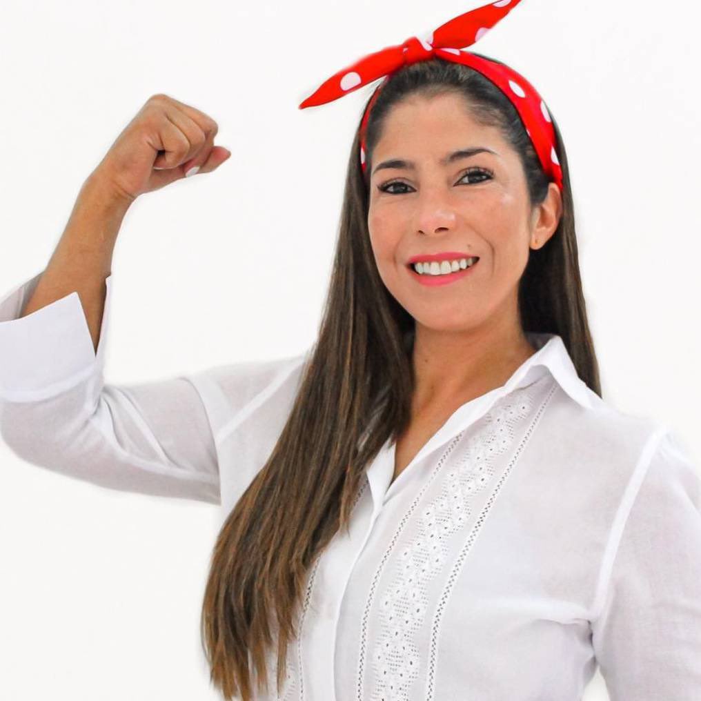 Noeliagonzapy's tweet photo. 🔴 El médico cirujano Daniel Hernán Domaniczky enfrentará juicio oral por el homicidio culposo de la exmodelo Paola Gaete, durante una intervención quirúrgica. Así lo resolvió el juez de Fernando de la Mora, Javier Sapena. 

@780AM @Megatv_py https://t.co/7J5L5G8MB3