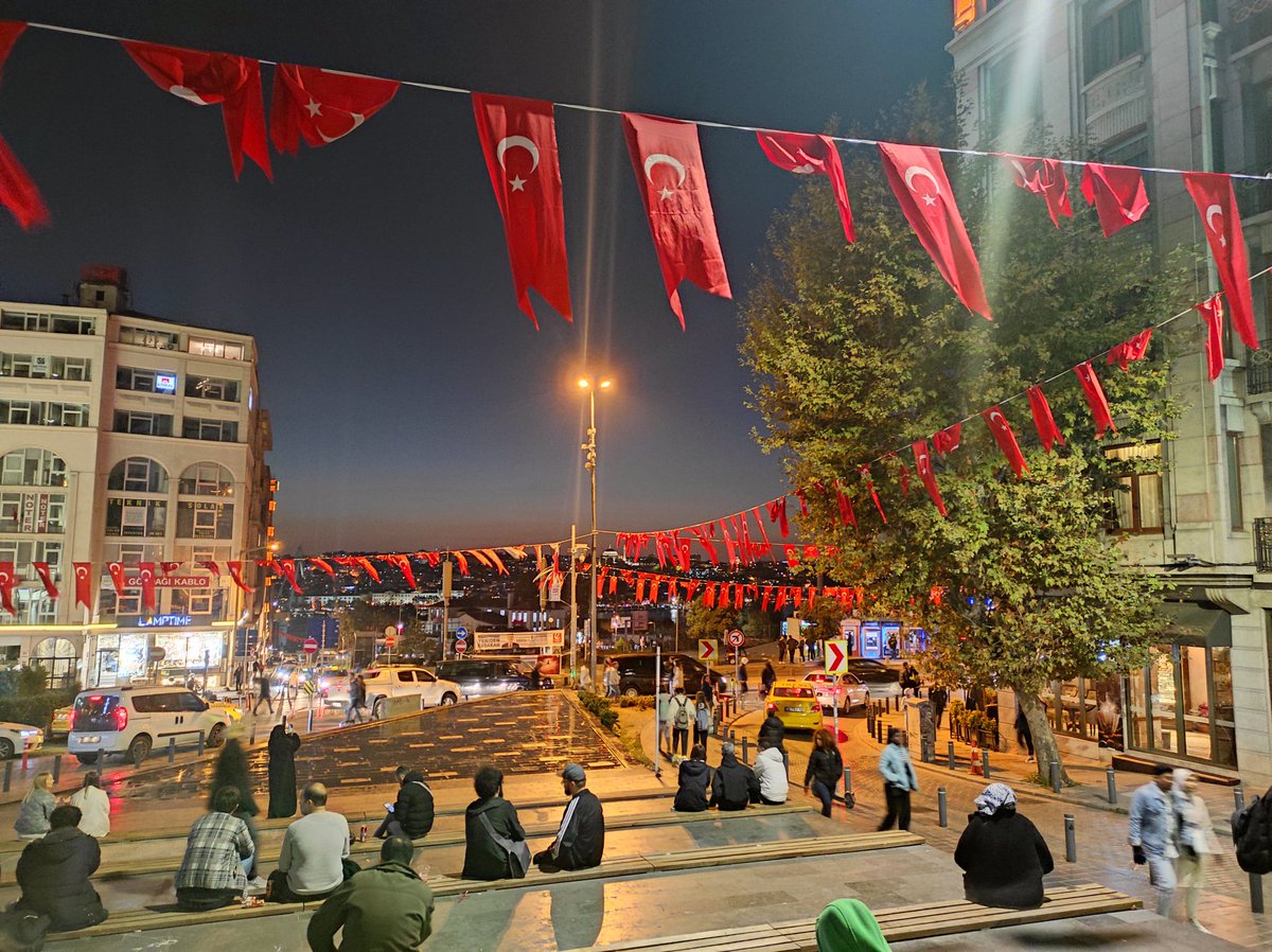 CheminTraverses's tweet photo. Jour 64 : #Istanbul 🇹🇷🕌😍
Alors là, là...on aborde la partie du voyage sans doute la plus dépaysante 😱
On est resté 10 jours en #Turquie et c'était une vraie dinguerie 😍 même si ça n'a pas été facile tous les jours 😅
Je vous montre 👇 https://t.co/KjiNaRKIbk
