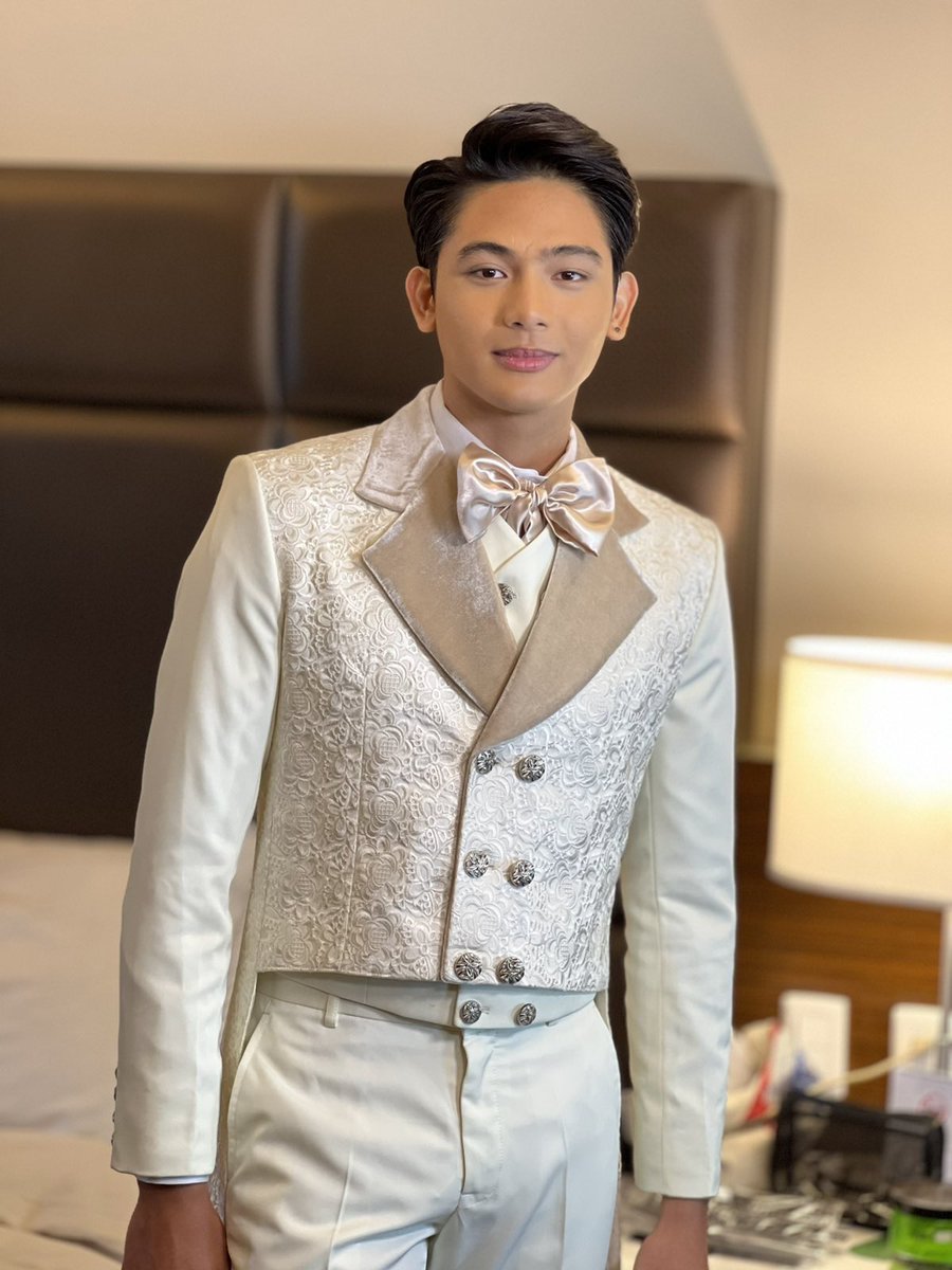 mor1019jhaiho's tweet photo. Ang gwapooo naman ng anak koo @dustinemayores9 https://t.co/HqOV4Oyckt