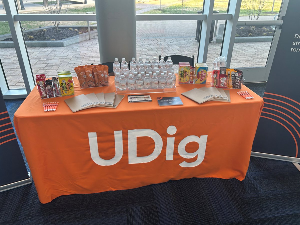 Come see us at the @rvatechcouncil Data Summit today!
1- Download our new data strategy roadmap template
2- Grab some delicious candy
#datasummit #rvatechdatasummit #datastrategy