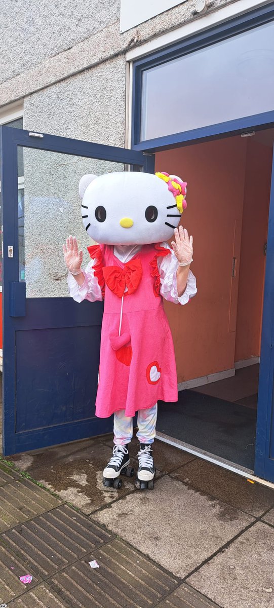 communitypt's tweet photo. We had a surprise visit from a special friend at our Taibach Community Education Centre today! 😀😍😻 https://t.co/Ts7Rl6WGeK