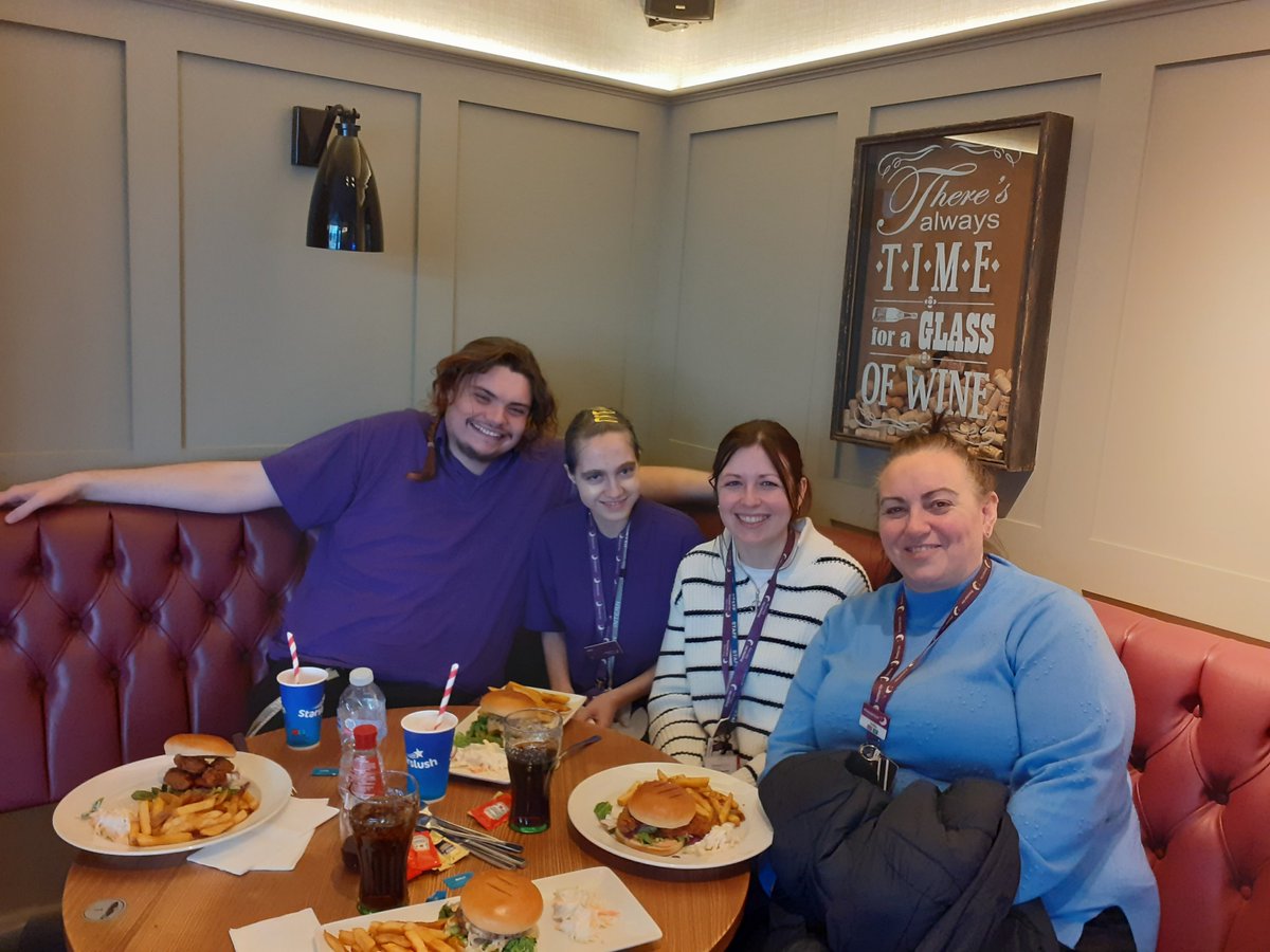 HerewardCollege's tweet image. Premier Inn celebrating National Supported Internship Day earlier this week with our Interns - where they have been treated to a Brewers Fayre lunch with Hotel Manager Julie!

#nsid2023 #supportedinternships