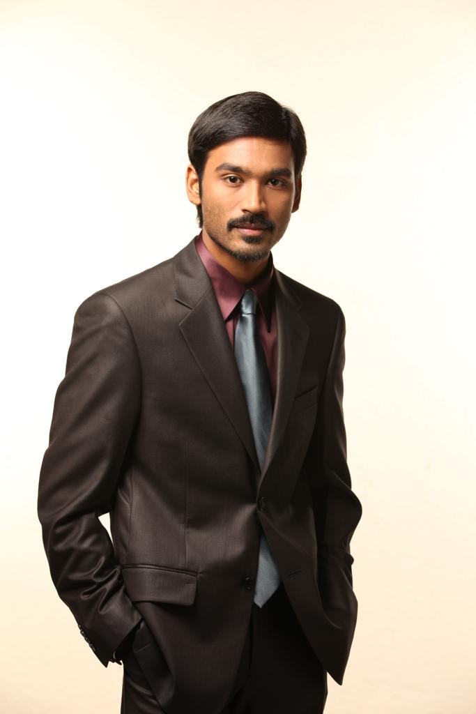 dhanushUHD_offl's tweet photo. #Moonu HD Still !!
Size: 1MB (1856×2784)
Drive: https://t.co/JbLj6Uycxe
#11YearsOfMoonu #11YearsOf3
@dhanushkraja @ash_rajinikanth @anirudhofficial @Siva_Kartikeyan @VelrajR @wunderbarfilms https://t.co/f67vaXbbVu