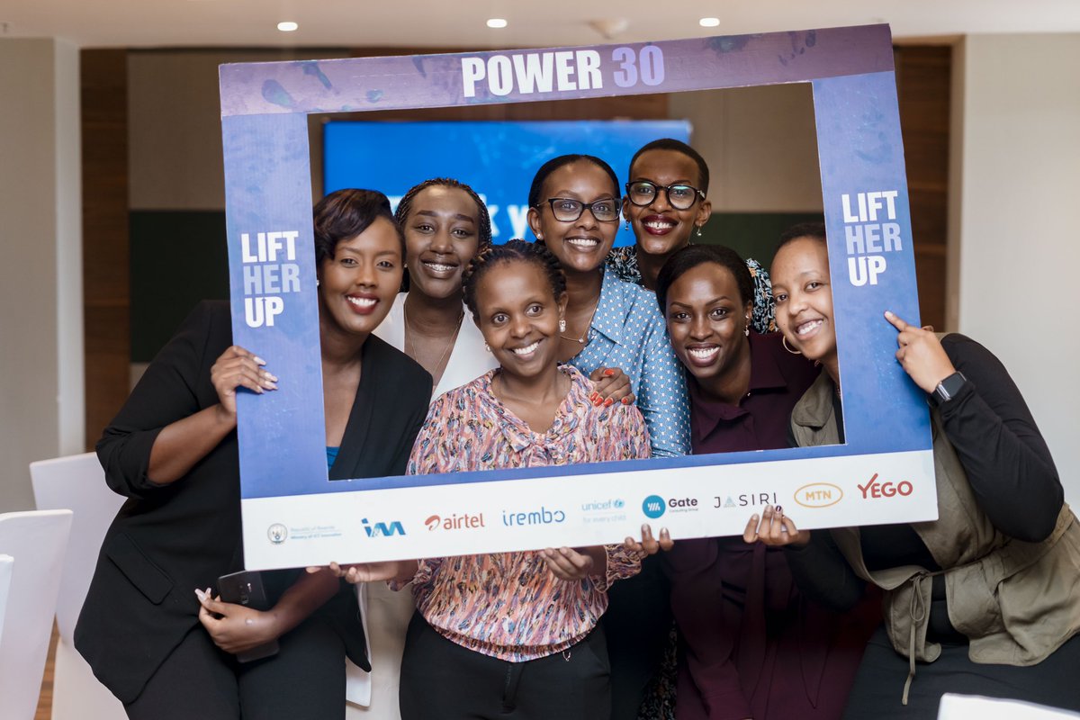 Earlier this morning at the #LiftherUp Power30 breakfast hosted by @RwandaICT. I particularly enjoyed the speed dating/ mentorship matchmaking session. Big Sisters spending 2 minutes with young sisters. I hope there will be one for us who have refused to grow up. 😂 #WomensMonth