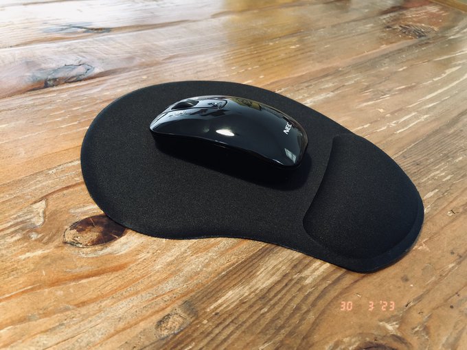 📕#DiaryRemote working made my wrist hurt, but this mouse pad