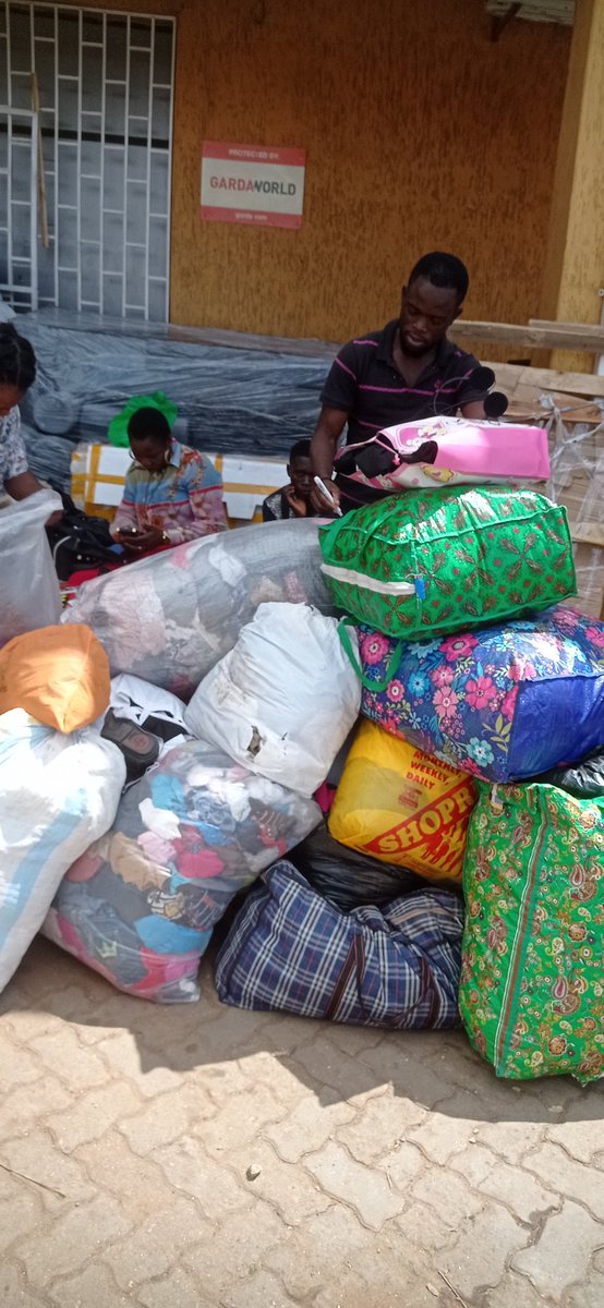 yofonatmw's tweet photo. Today we have dispatched the assorted items through our focal team @MzatiYouthOrg , we collected with SAT Youth Hub in Lilongwe City responding to the effects Cyclone Freddy has caused in the southern part of Malawi. @NycomMalawi , @Redcross @GP_Malawi @YouthWaveMalawi https://t.co/pcahtAn5mu