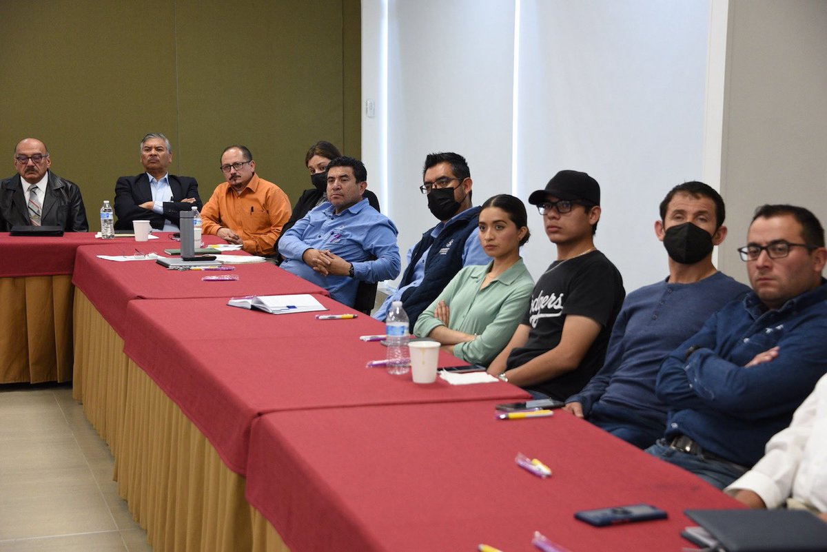 ClusterMinOrg's tweet photo. Durante la tercera sesión del Comité de Ciencia y Tecnología del #clusmin se realizaron importantes presentaciones en temas diversos. 
#mineriaresponsable #CienciayTecnología #mineria4.0 
Ve aquí que se dijo durante la reunión:
https://t.co/xC5WDQPmSj https://t.co/hKEpCmEZm8