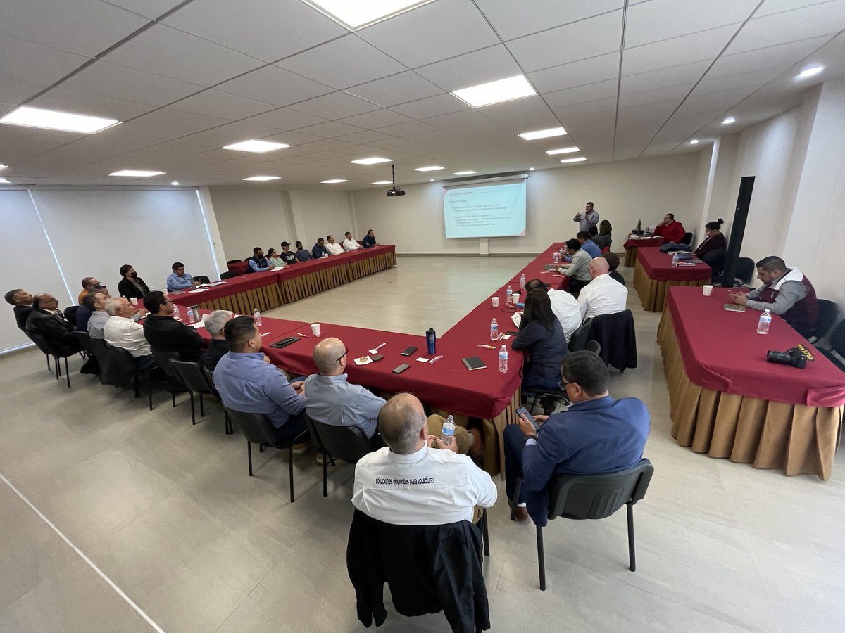 ClusterMinOrg's tweet photo. Durante la tercera sesión del Comité de Ciencia y Tecnología del #clusmin se realizaron importantes presentaciones en temas diversos. 
#mineriaresponsable #CienciayTecnología #mineria4.0 
Ve aquí que se dijo durante la reunión:
https://t.co/xC5WDQPmSj https://t.co/hKEpCmEZm8