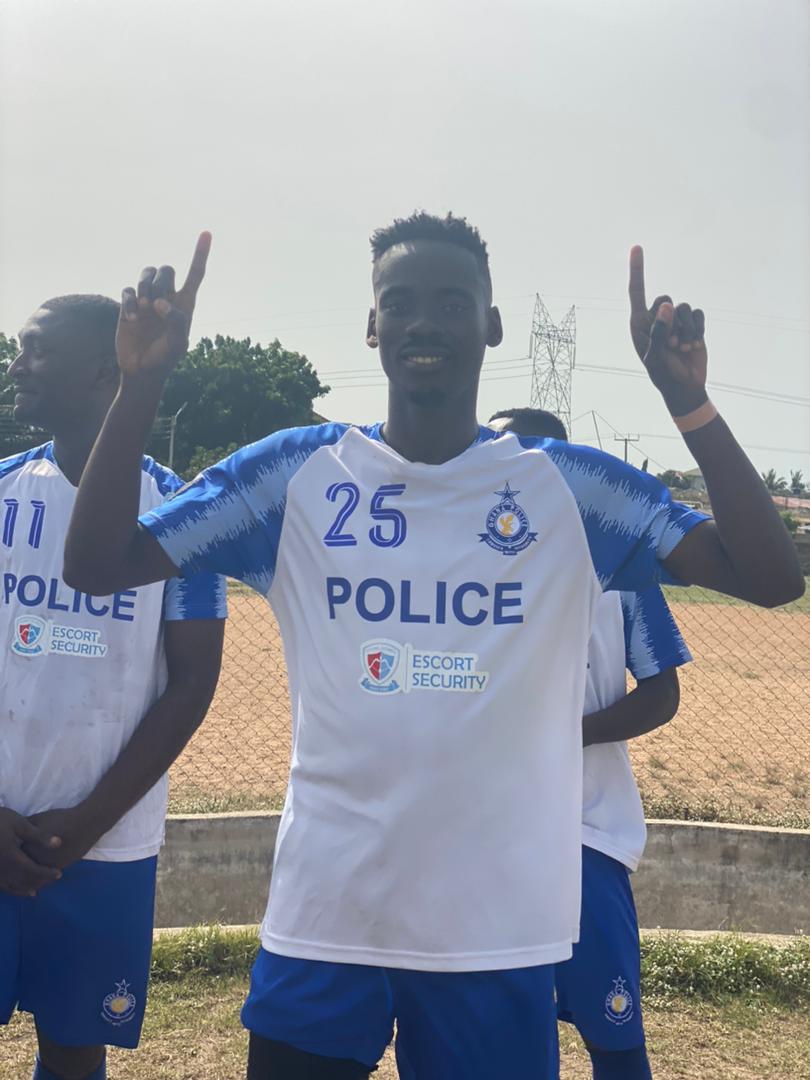 Geelomo's tweet photo. Strikers things ... https://t.co/A2n5xaKFEn