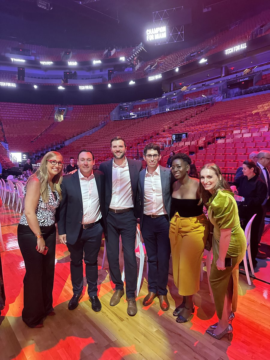 Last night's "Tech for All" event was a celebration of community. Through the leadership of Mayor <a href="/FrancisSuarez/">Francis X. Suarez</a>, the generosity of <a href="/Citadel/">Citadel</a> &amp; others, &amp; the stewardship of the <a href="/MiamiFoundation/">The Miami Foundation</a>, young <a href="/CityofMiami/">City of Miami</a> residents who are Pell Grant eligible can bit.ly/3EsHbQq