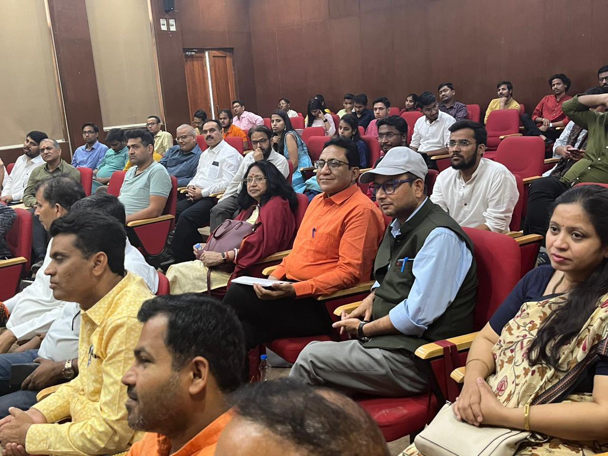 Ashok Thakur (@ashokthakursbjp) on Twitter photo दिल्ली यूनिवर्सिटी के किरोड़ीमल कॉलेज के संस्कृत विभाग द्वारा आयोजित स्वामी विवेकानंद के जीवन पर व्याख्यान के समापन सत्र में बतौर मुख्य बक्ता जाने का सौभाग्य प्राप्त हुआ ।#swamivivekananda #SwaminarayanJayanti <a href="/BJP4Delhi/">BJP Delhi</a> <a href="/BJP4India/">BJP</a> <a href="/siddharthanbjp/">Siddharthan</a> <a href="/blsanthosh/">B L Santhosh</a> <a href="/JPNadda/">Jagat Prakash Nadda</a> #Delhi दिल्ली यूनिवर्सिटी के किरोड़ीमल कॉलेज के संस्कृत विभाग द्वारा आयोजित स्वामी विवेकानंद के जीवन पर व्याख्यान के समापन सत्र में बतौर मुख्य बक्ता जाने का सौभाग्य प्राप्त हुआ ।#swamivivekananda #SwaminarayanJayanti <a href="/BJP4Delhi/">BJP Delhi</a> <a href="/BJP4India/">BJP</a> <a href="/siddharthanbjp/">Siddharthan</a> <a href="/blsanthosh/">B L Santhosh</a> <a href="/JPNadda/">Jagat Prakash Nadda</a> #Delhi