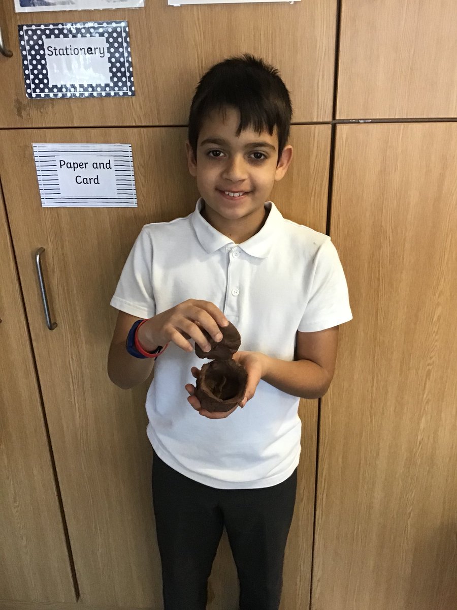 gfprimarycov's tweet photo. 5H have been enjoying a Maya day today. We have: looked at Maya artefacts; made Maya masks; enjoyed Maya hot chocolate; written our names using Maya hieroglyphs and designed and created our own Maya artefacts using clay. #GFYear5 #GFHistory #GFArt #GFDT https://t.co/Y8NPV9VUds