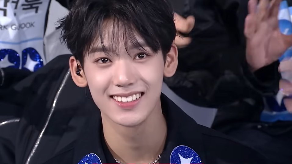 hanyujinfeed's tweet photo. still in awe at yujin's mom's visuals 😭 like she is so pretty ?

#JUSTSAYMYNAME
#CenterYujinisTheKillingPart
#HANYUJIN #한유진 #ハンユジン https://t.co/lJ26ieinaJ