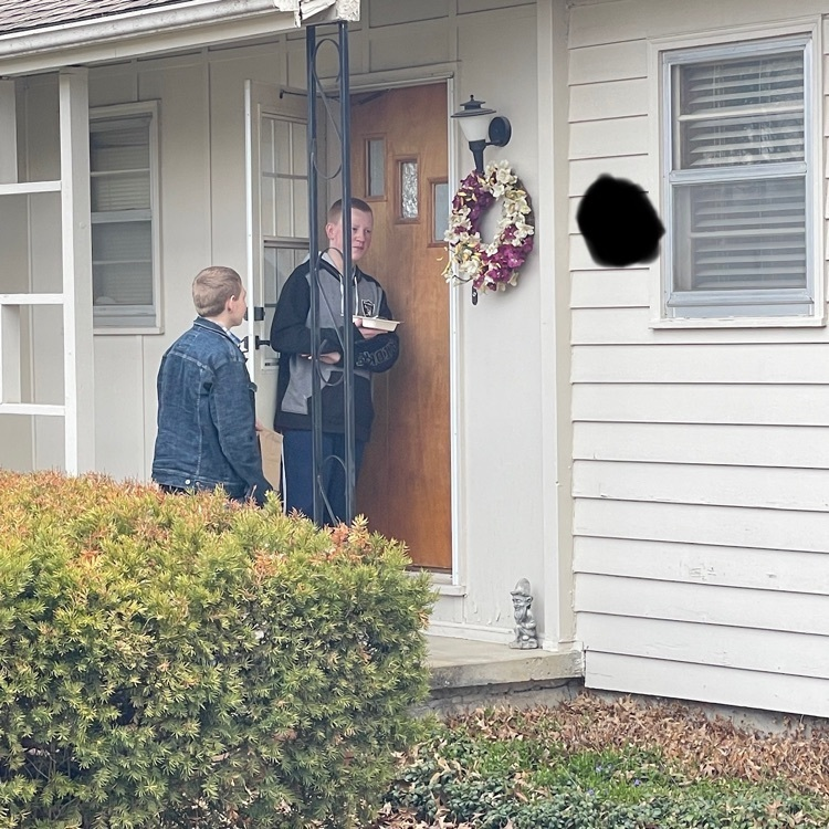 OHSActivities's tweet photo. Students at Eugene Field volunteered with Meals on Wheels earlier this week!!! #CyclonesGiveBack https://t.co/1Gm7ApNfYw
