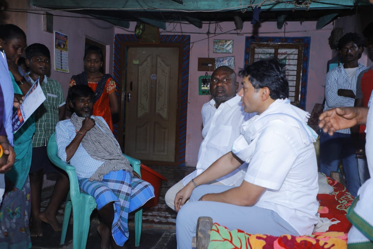 MekapatiVikram's tweet photo. ఈ రోజు గడప గడపకు మన ప్రభుత్వం కార్యక్రమంలో భాగంగా చేజర్ల మండలం ఆదురుపల్లి సచివాలయం పరిధిలో రెండవ రోజు కార్యక్రమాన్ని నిర్వహించడం జరిగింది.

@YSRCParty 
#ATMAKUR #chejarla #GadapaGadapakuManaPrabhuthvam 
#GadapaGadapakuYSRCP #JaganMarkGovernance https://t.co/GfPTRnHXRP