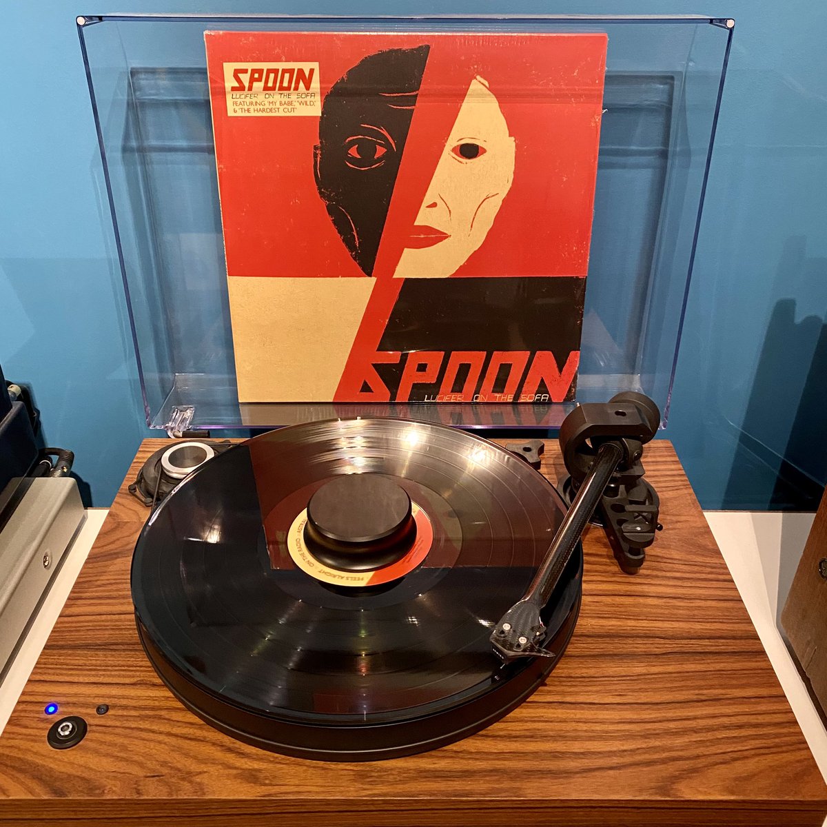 When your wife tells you she wants an album on vinyl, it doesn’t matter which one it is… you purchase it immediately. Turns out she has great taste. But I already knew that. 

<a href="/spoontheband/">SPOON</a> 
Lucifer On The Sofa (2022)
#vinylrecords <a href="/RockSolidShow/">RockSolid</a>