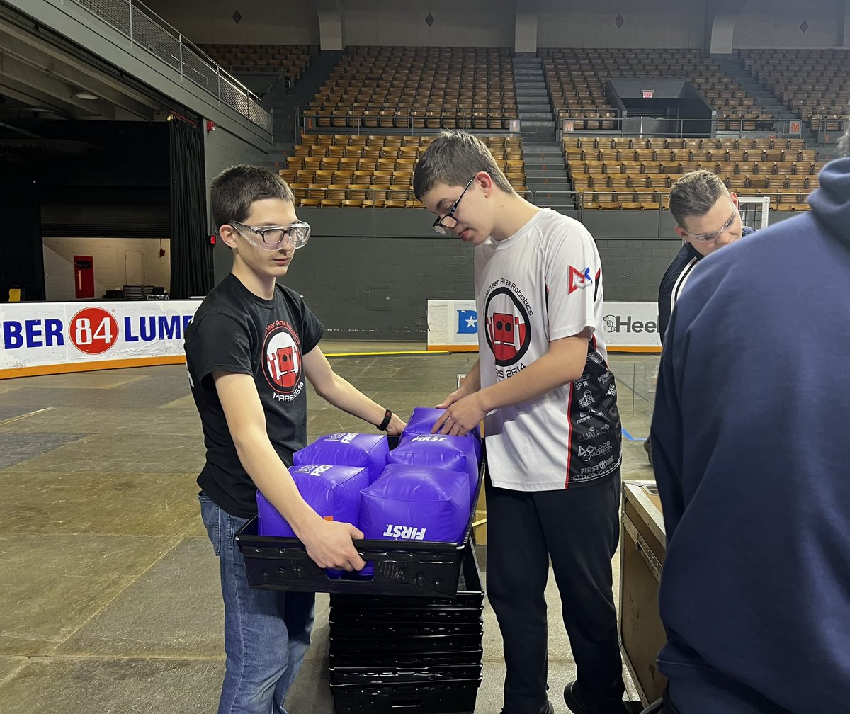 MARS was glad to help set up the field on load in day! We’re CHARGED UP and excited to be here for the Smoky Mountains Regional in Knoxville! #martiansmakingadifference #robots #omgrobots #stemsquad #FRC #STEM