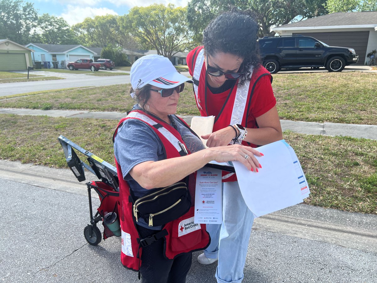 What a successful 🚨 Sound the Alarm 🚨 home fire safety event in Ocoee last Saturday! Huge thanks to our partner @HiltonGrandVac for providing volunteers AND a financial donation of $50K for disaster relief during our Early Giving Day match campaign. #EndHomeFires #HGVServes
