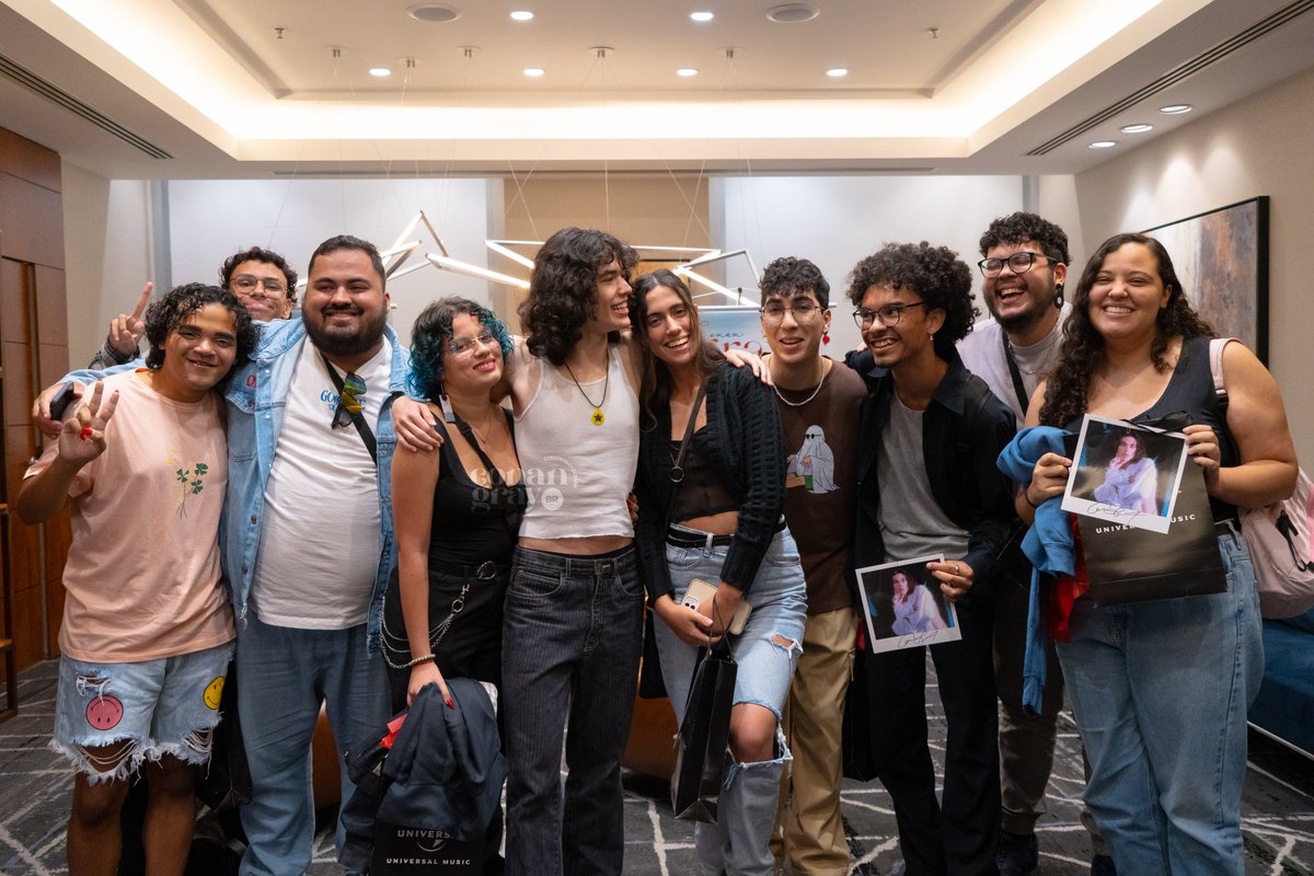conangraybrasil's tweet photo. Novas fotos de Conan Gray com fãs em encontro organizado pela Universal Music Brasil, em São Paulo. https://t.co/YoIjZ8iCu4