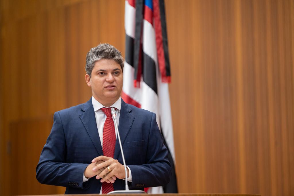 AssembleiaMA's tweet photo. Dep. @fconagib destaca apoio do governador @carlosbrandaoma e do ministro @FlavioDino diante das enchentes. Também faz balanço de mandato parlamentar, onde reivindicou pavimentação da MA-127, da estrada Bacabinha a Montevidéu e a instalação da Patrulha Maria da Penha em Codó. https://t.co/nbEo7w3wLv
