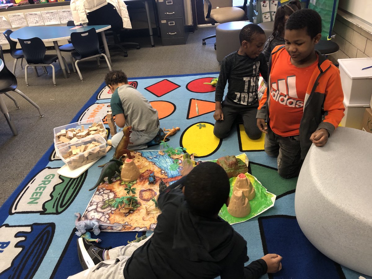 MrsStinson_K's tweet photo. More Dino fun!!! ⁦@TCSD⁩ ⁦@TroySchool18⁩ https://t.co/1Bl0IVeysZ