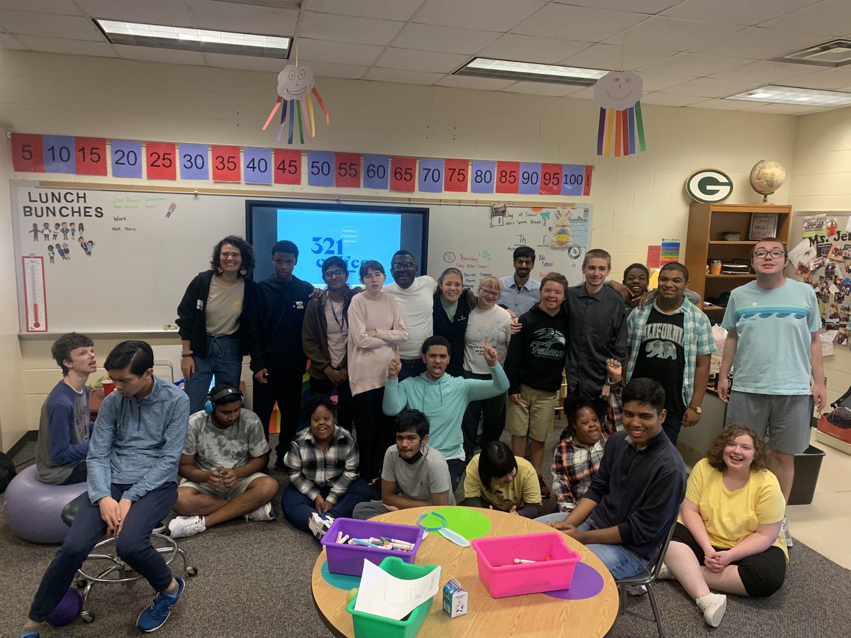 D_JensenGHHS's tweet photo. Special visit from @drink321coffee and GH alumni Grace!
Thanks for teaching us about your company and your job as a Barista! https://t.co/s8rWvO4pPG