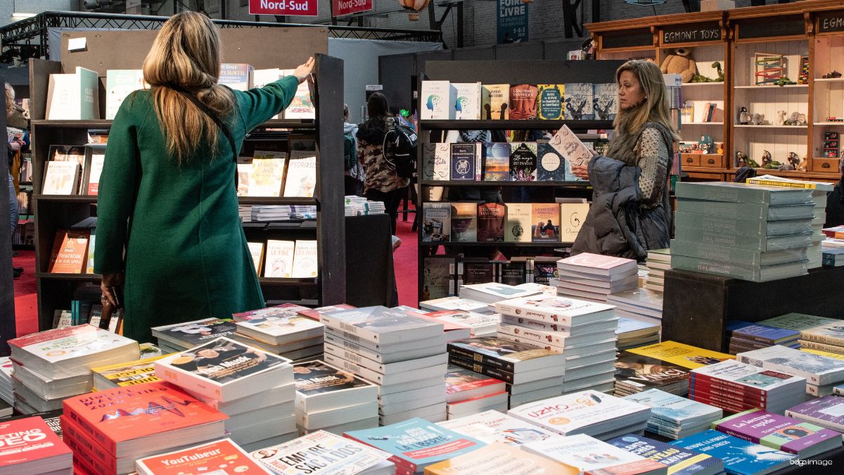 Belgium's tweet photo. 📖 🎉 From today until 2 April, the Foire du Livre de Bruxelles 2023 will take place at @TourTaxis in #Brussels: a veritable #book festival, with more than 1,000 #authors, including #AmelieNothomb and #LizeSpit! More info on: https://t.co/o98y5E6M8O https://t.co/cEAVxAThBt