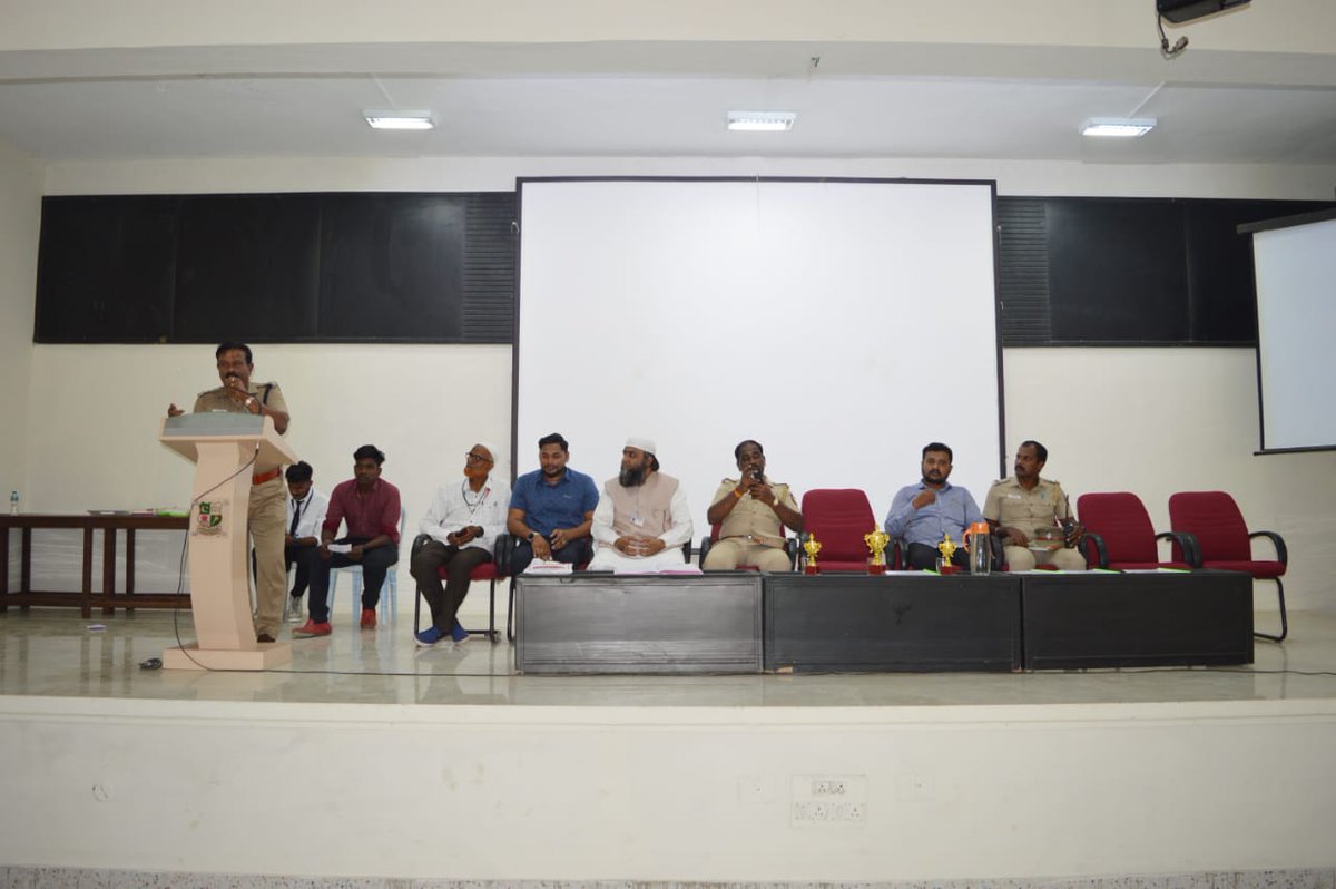 Mujahid_Akber's tweet photo. Anti drugs awareness
N. Saravanan - DSP Ambur 
S. Suresh Shanmugam - Inspector
N. Akber Basha - President New Vision Trust
#saynotodrugs #nodrugs #antidrugs @sp_tirupathur
@tnpoliceoffl @CMOTamilnadu https://t.co/Tx4GB02SSI