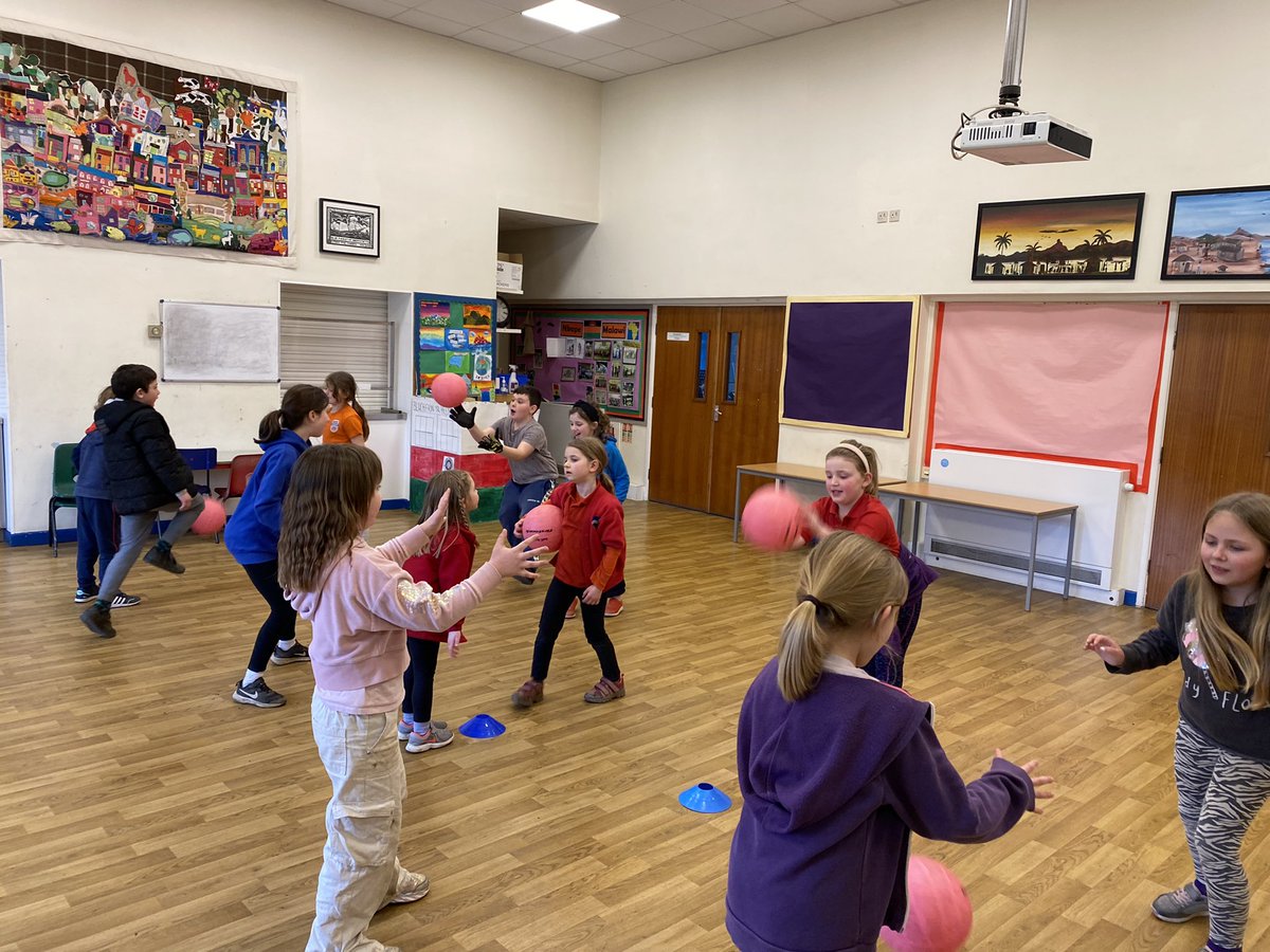 BmoCoaching's tweet image. Some snaps from our @YsgolTalybont clwb! Da iawn pawb! What a fantastic group! Dates locked in until the Summer holidays now. Can’t wait to see you after Easter! Pasg Hapus! 🐣 
#chwaraeon #joio #clwb #sport #schoolsport #partnerschool