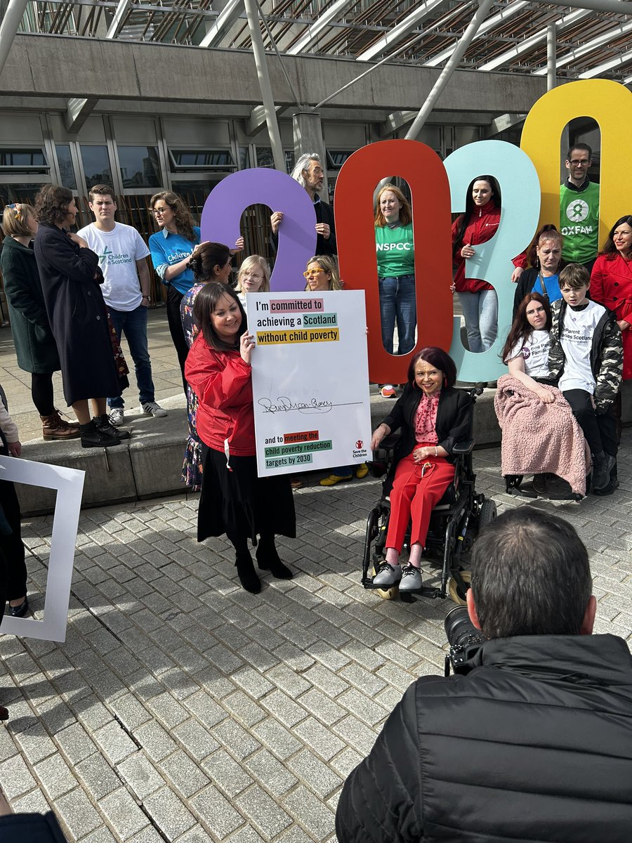 GlasgowPam's tweet photo. We have to end child poverty in Scotland.
That must be the focus of the First Minister and his Government. https://t.co/GaxMGsybxc