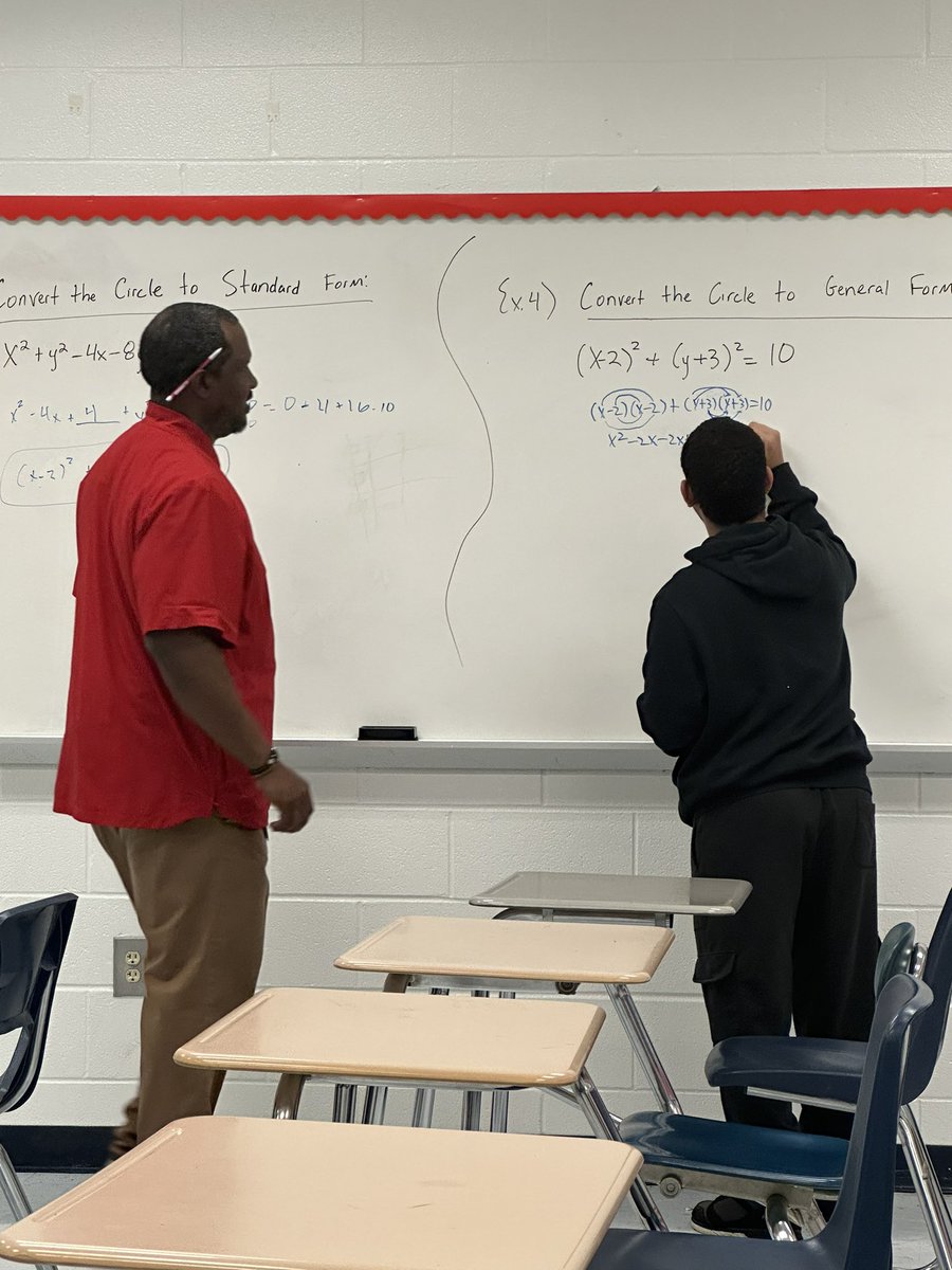 Loving the collaboration when teachers and students DO the work!! The gradual release observed in Bailey’s geometry class was 🔥💪🏾🔥!! Let’s keep preparing our scholars to critically think and DO the math!!!! 💙❤️💪🏾#collaborationMATTERS #encouragement #immediatefeedback #practice