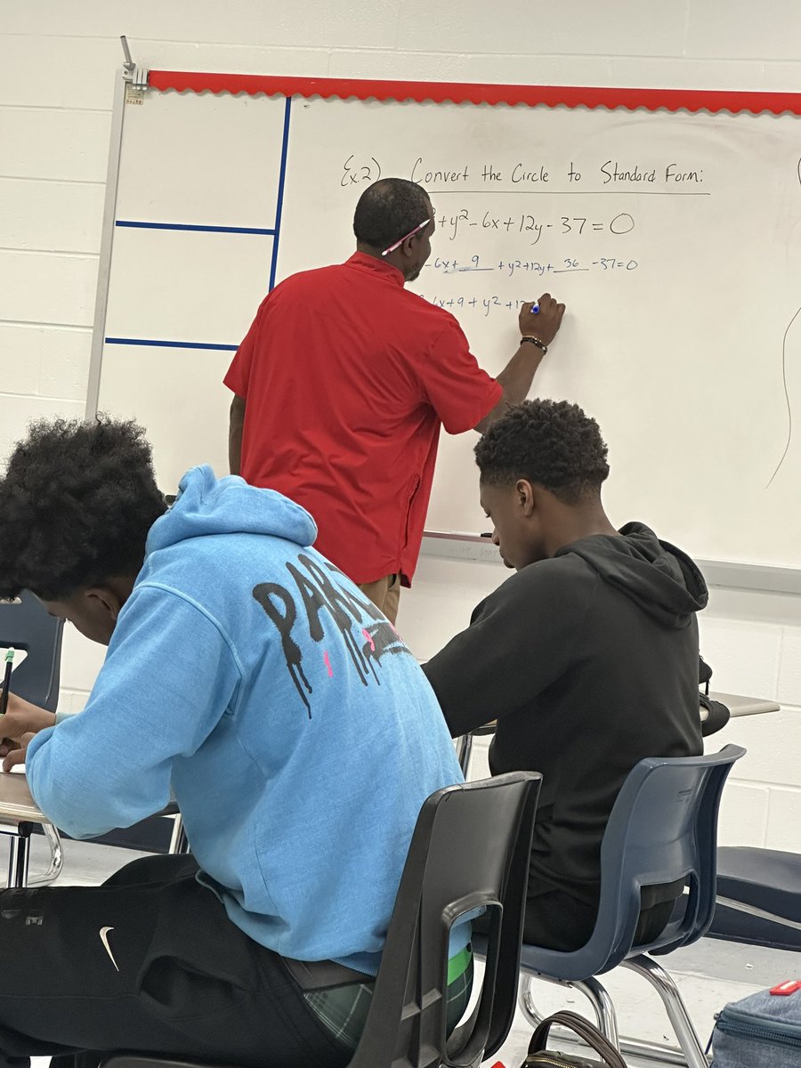 DrTALarry's tweet photo. Loving the collaboration when teachers and students DO the work!! The gradual release observed in Bailey’s geometry class was 🔥💪🏾🔥!! Let’s keep preparing our scholars to critically think and DO the math!!!! 💙❤️💪🏾#collaborationMATTERS #encouragement #immediatefeedback #practice https://t.co/jxtCx6wFab