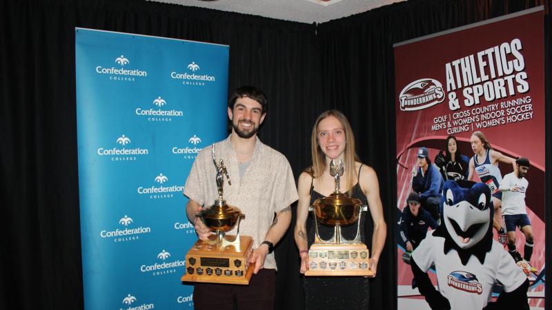 ConfedAlumni's tweet photo. Thunderhawks Women’s Cross-Country Athlete, Jamie Kovacic, was crowned Female Athlete of the Year for the second year in a row, at the Confederation Thunderhawks Athletic Awards on March 28
https://t.co/fL080SBX6t
#confederationcollege #athletics https://t.co/Yl5OSpwbRv