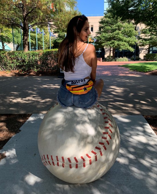 There&rsquo;s nothing like opening day! Who else is excited about the start of a new ⚾️ season?! ⁠ #mlb #OpeningDay<a href="/tag/mlb"class="tags"><span>#mlb</span></a><a href="/tag/openingday"class="tags"><span>#openingday</span></a>