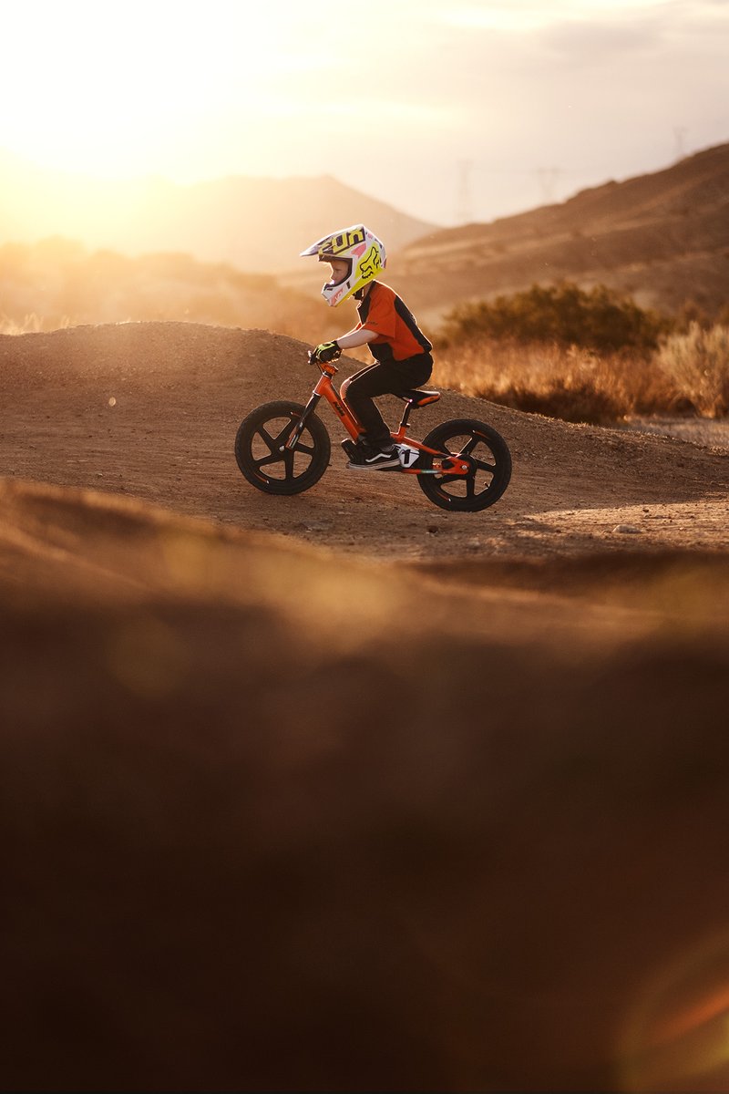 Get outside tweeters. 
.
.
.
#tbt #throwback @BigPictureReps @KTM_Racing @KTMUSA @ridestacyc @foxracing @tenbabags @FujifilmX_US