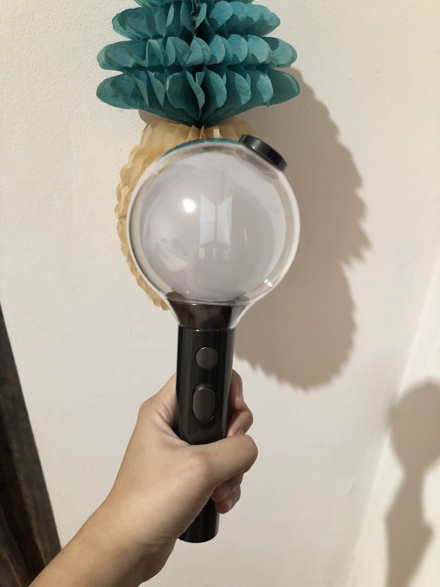 zetshu_'s tweet photo. OPEN RENT // SEWA LIGHTSTICK
ARMY BOMB (FOR DAY 1-3)
AGUSTD TOUR JAKARTA 2023
✅ready 1 LS (OFFICIAL)
✅fee 250k
✅DP for book slot (150k)
✅Jaminan KTP/SIM/Passport
✅include 3 baterai
TnC, feel free to DM
#AgustD_Suga_Tour_in_Jakarta #lightstick #openrent #AgustDinJKT https://t.co/eWjEOtzA8R