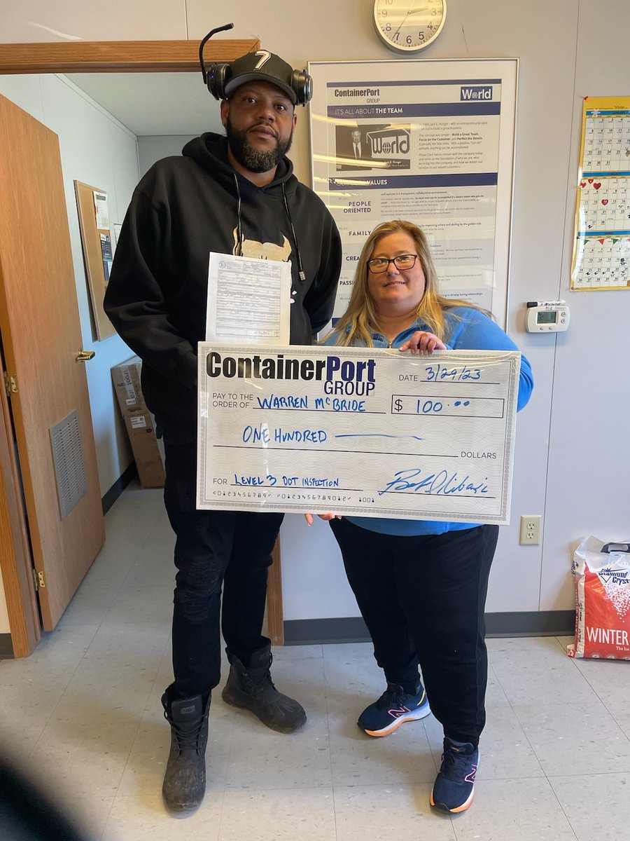 CPGdrives's tweet photo. Chicago broke out the big check for Warren's CLEAN Level 3 Roadside Inspection. Way to go, Warren! https://t.co/BQ196EjRis