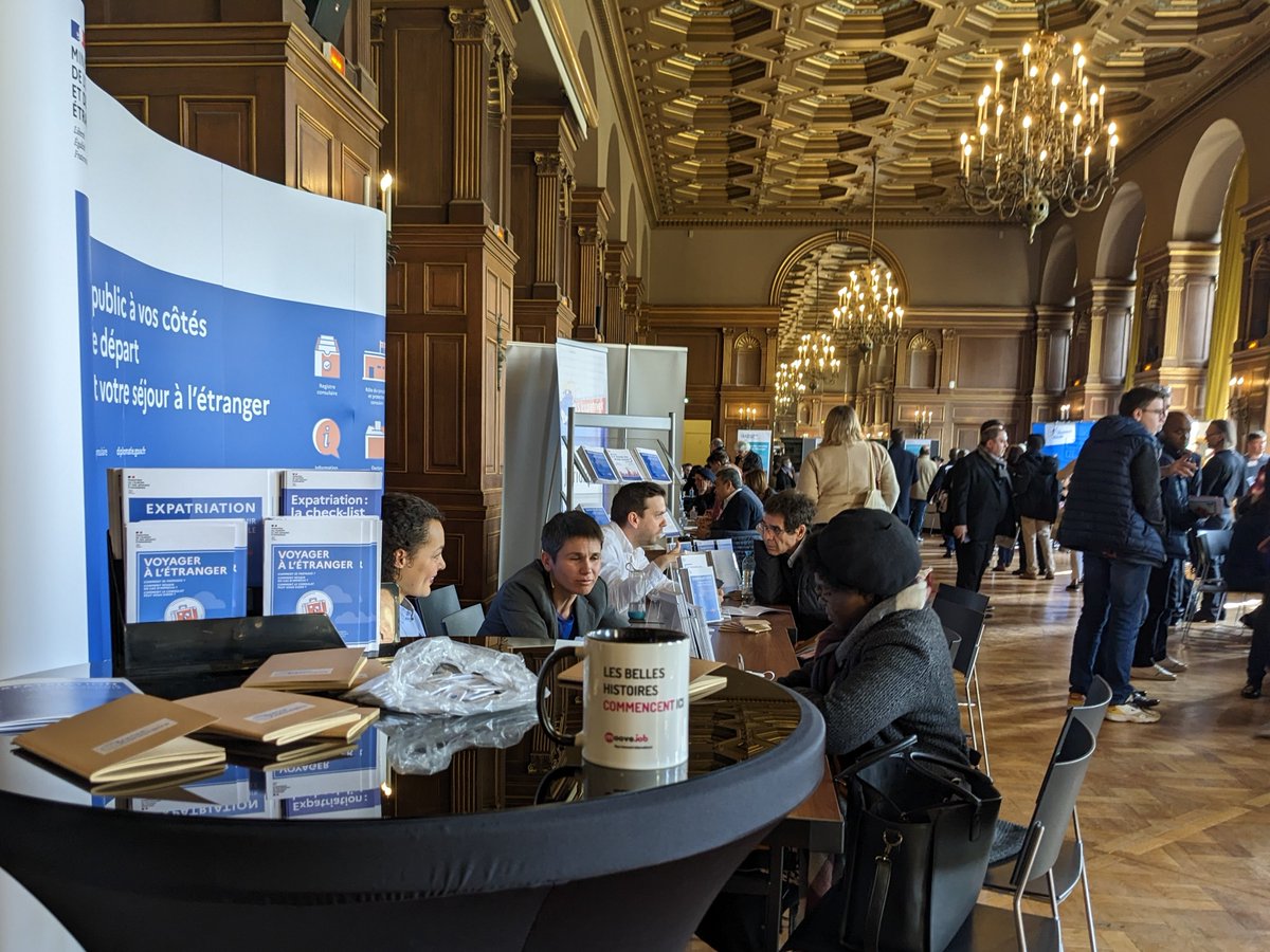 ✨📢 Salon S'expatrier, Mode d'emploi à Paris ! Deux destinations à succès! Le #Québec et la #france 

Êtes-vous à la recherche d'une opportunité internationale? Découvrez moovejob, la plateforme de #recrutement pour les professionnels francophones.

#SEMDE2023 #expatriation #pvt